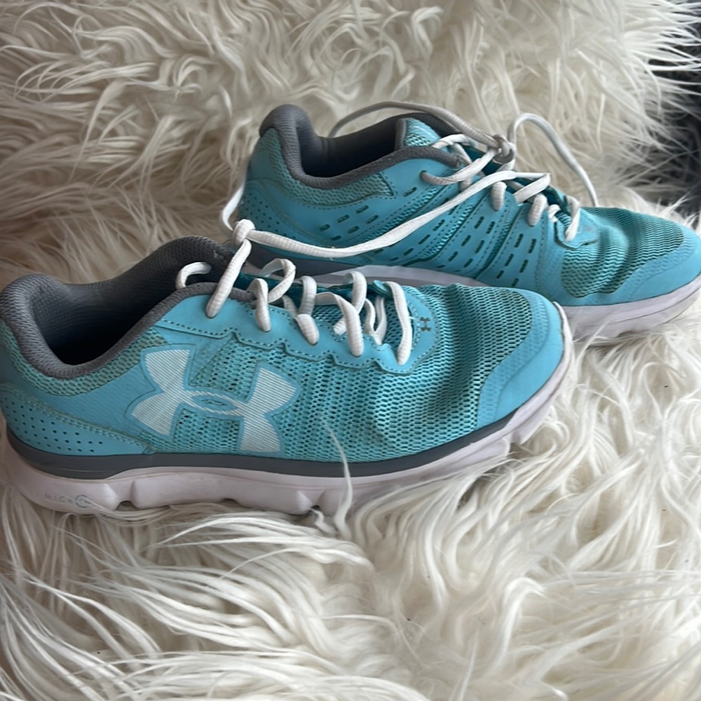 Women’s under Armour light blue sneakers